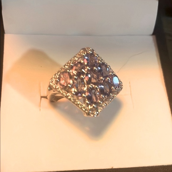 Silver and tanzanite natural stones